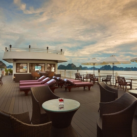 Du thuyền Athena Cruises