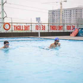 Bể bơi cao cấp ngoài trời The Light