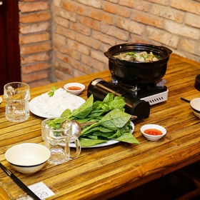 Nhà Hàng Gà Đất 