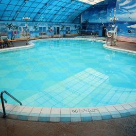 BỂ BƠI BỐN MÙA KHÁCH SẠN BẢO SƠN 