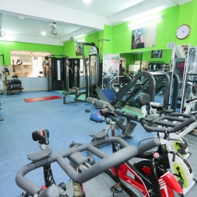 Câu Lạc Bộ Nữ Thần