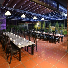 Nhà Hàng Phố Xưa