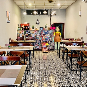 Mr Saigon - Kitchen and Drinks