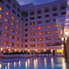 Khách Sạn Equatorial Đẳng Cấp 5 Sao - Nhà Hàng Chit Chat