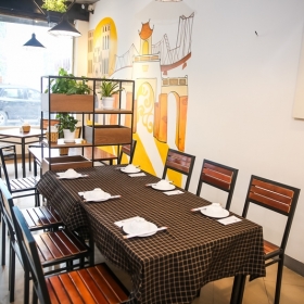 Nhà hàng T - House