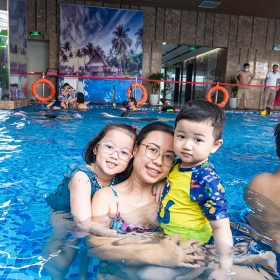 Massage Tropical Pool