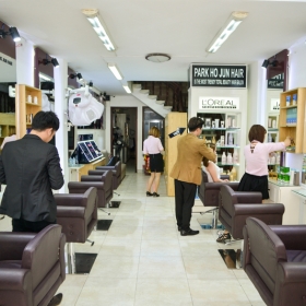 Hair Salon & Spa Park Ho Jun Q.1