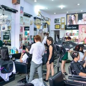 Salon Vinh Phan