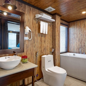 Alisa Cruise Halong Bay 5