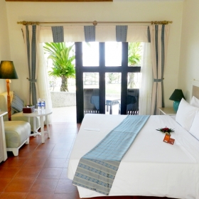 Centara Sandy Beach Resort Đà Nẵng