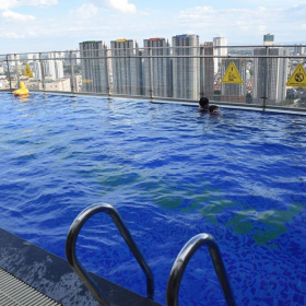 Bể bơi vô cực nước mặn The Gold Pool