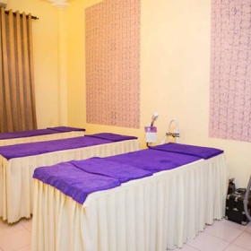 Melano Out Clinic & Spa