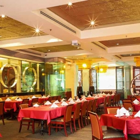 Khách Sạn Equatorial Đẳng Cấp 5 Sao - Nhà Hàng Chit Chat