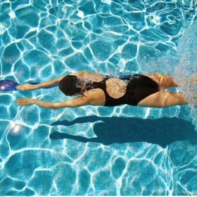 BỂ BƠI BỐN MÙA KHÁCH SẠN BẢO SƠN 