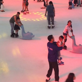 Sân trượt băng Vincom Ice Rink Landmark 81