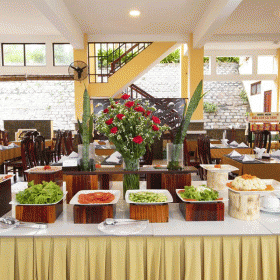 Hòn Rơm Central Beach Resort