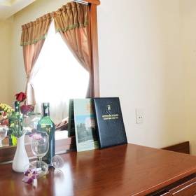 Khách sạn Hoàng Yến Bình Dương