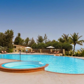 Centara Sandy Beach Resort Đà Nẵng