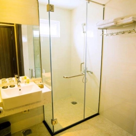 Khách sạn Euro Star 