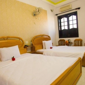 Golden Tulip Hotel 3 sao 