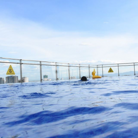 Bể bơi vô cực nước mặn The Gold Pool