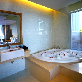 Khách sạn Tri Giao Nha Trang