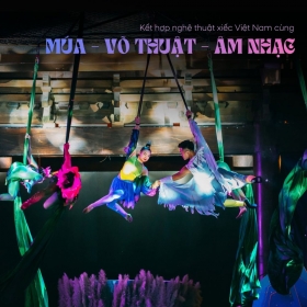 Show thực cảnh Anh Hùng Cờ Lau - Hoa Lư Ninh Bình - Hạng CL500 Màu vàng - Người lớn