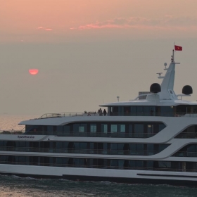 Aurora Halong Cruises