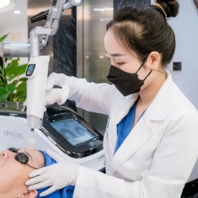 Viện thẩm mỹ Azami  