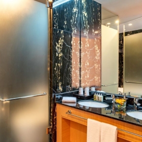 Bay Hotel Hồ Chí Minh