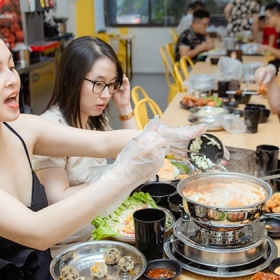 Chicken Plus Bạch Mai