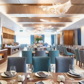 Khách sạn D' Lecia