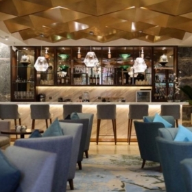 Khách sạn D' Lecia