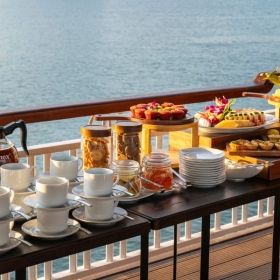 Du thuyền Lavoya Boutique