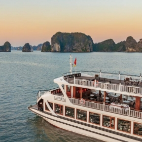 Du thuyền Lavoya Boutique