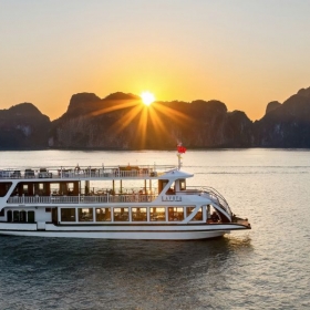 Du thuyền Lavoya Boutique