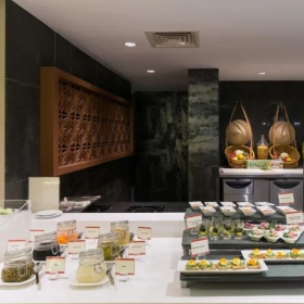 Eastin Grand Hotel Saigon 