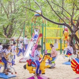 Khu du lịch Trăm Trứng