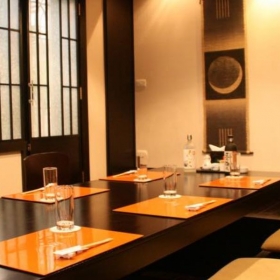 Lá Phong Sushi House