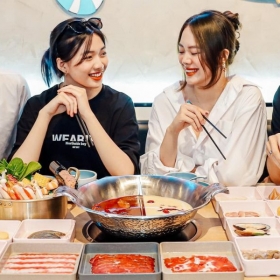 Cân Taiwanese Street Hotpot