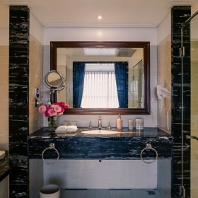 Le Jardin Hotel Haute Couture