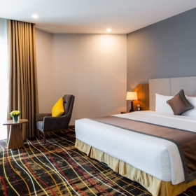 Khách sạn Mường Thanh Holiday Huế