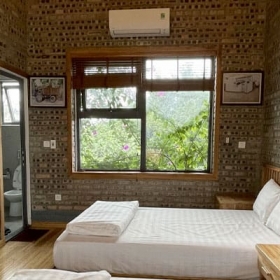 Đường Lâm Village