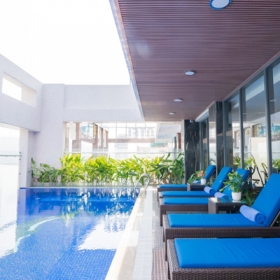 Khách sạn Canary Gold