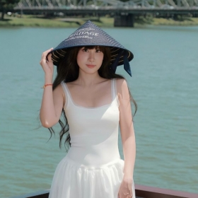 Ngự thuyền Hueritage