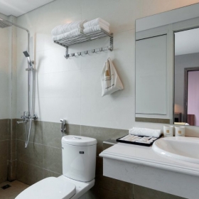 Golden Season Hotel Ninh Bình