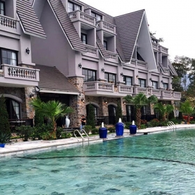 Paradise Sóc Sơn Resort