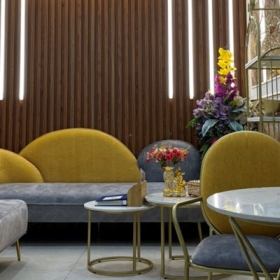 Thẩm mỹ viện Nắng Mai