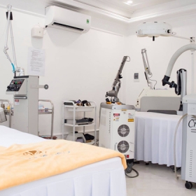 Phòng khám Thẩm Mỹ Laser Công Nghệ Cao Aeslatek