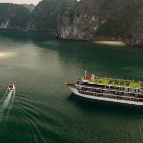 Du thuyền 5 sao La Casta Cruise 